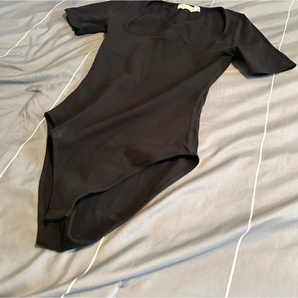 Square Neck BodySuit - Picture 2 of 3